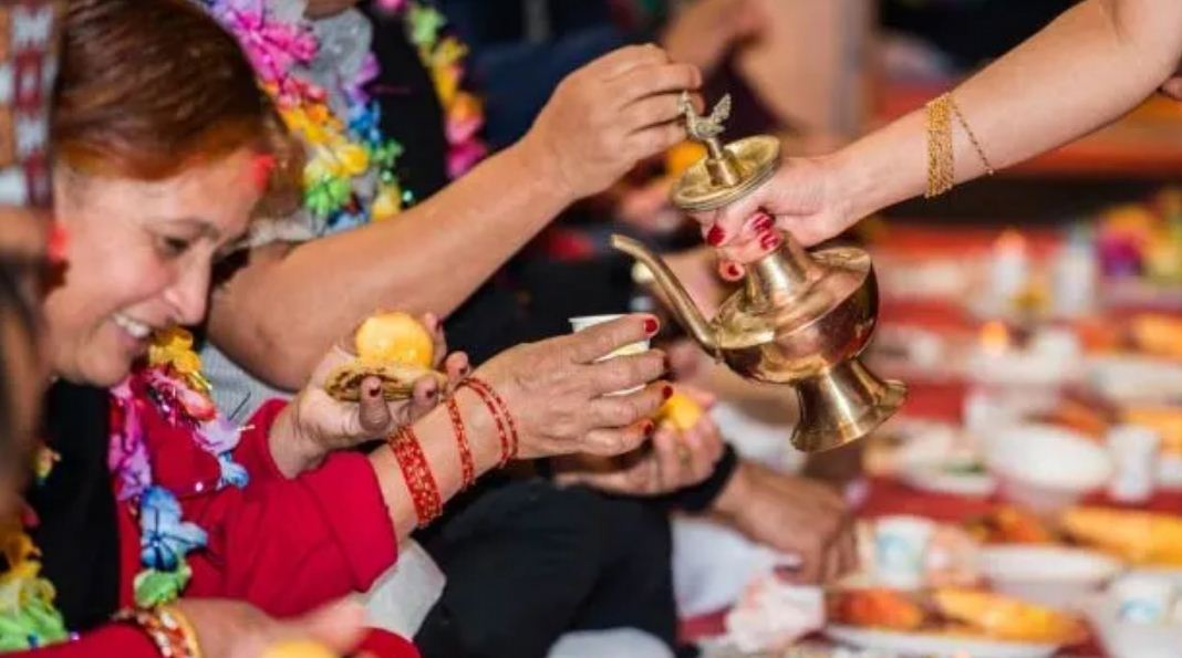 कुछी भ्वय खाएर महाअष्टमी मनाउँदै नेवार समुदाय